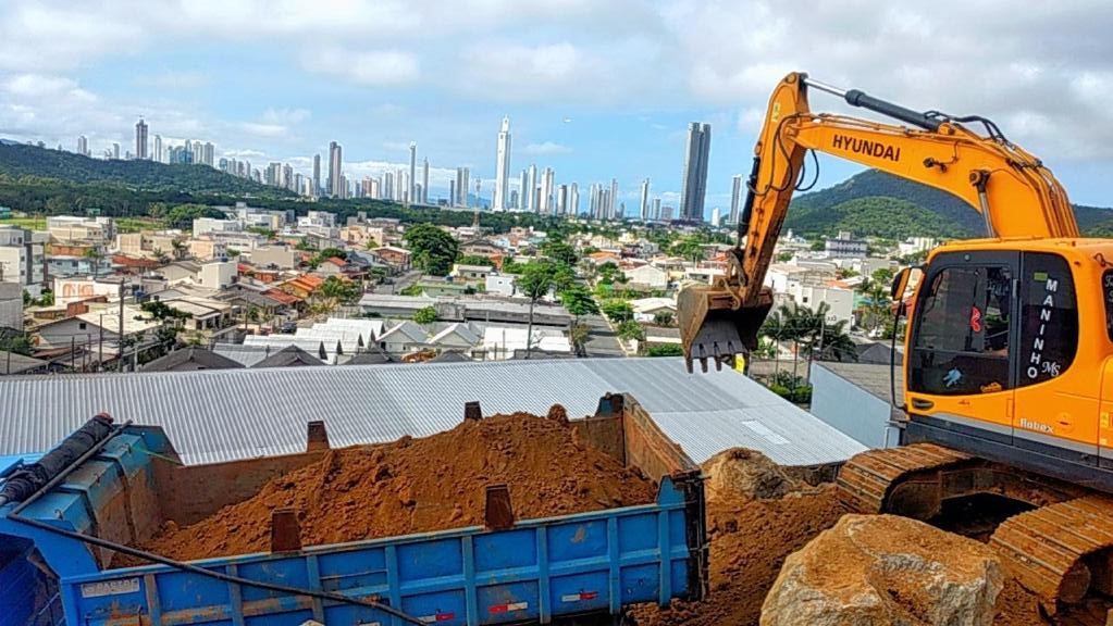 obra em Balneário Camboriú